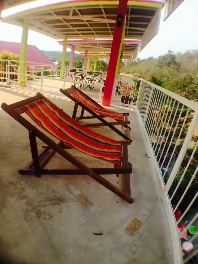 Maiyok Resort Ko Sichang Exterior foto